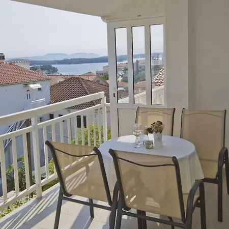 Apartment Sea View, Modern & Spacious Apartment Hvar Town