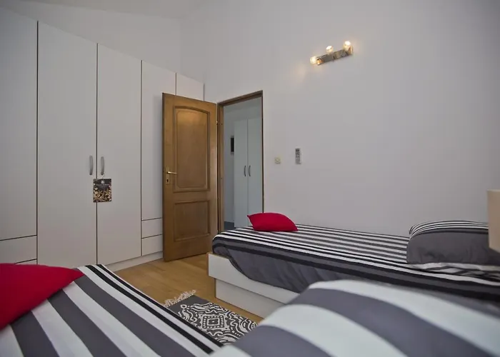 Sea View, Modern & Spacious