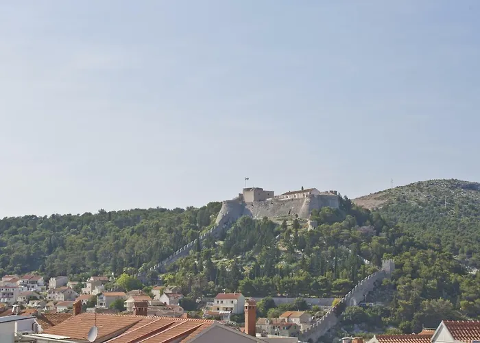 Sea View, Modern & Spacious