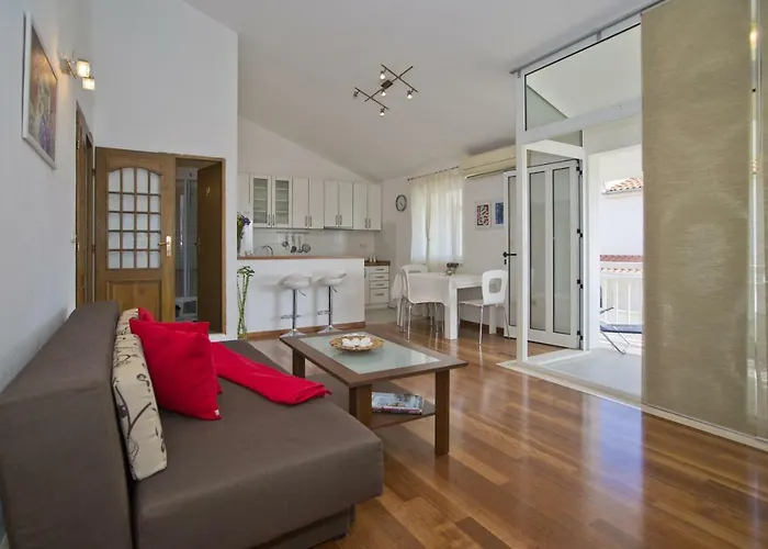 Sea View, Modern & Spacious * 흐바르