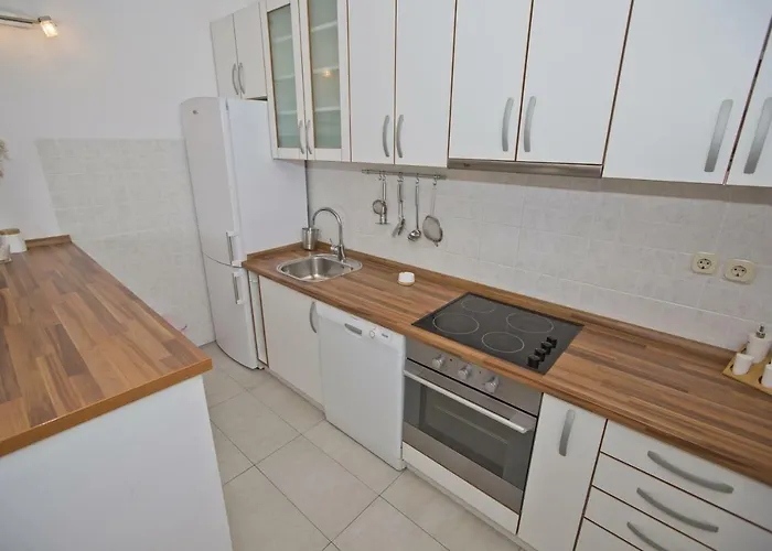 Sea View, Modern & Spacious Apartman Hvar Town